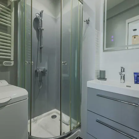 Charming - 2p- Parc Monceau * פריז